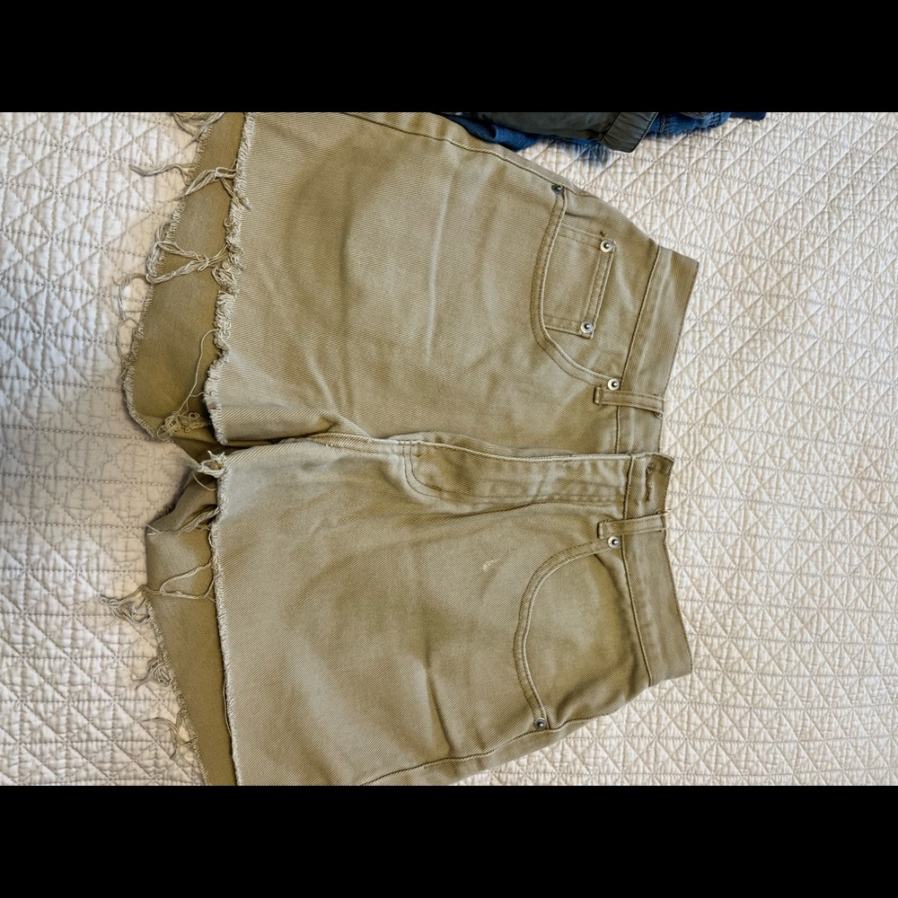 Shorts - Picture 9 of 16